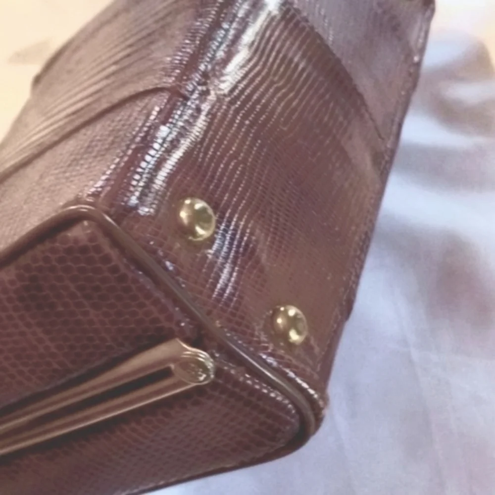 VINTAGE Leather Bag 🛍️